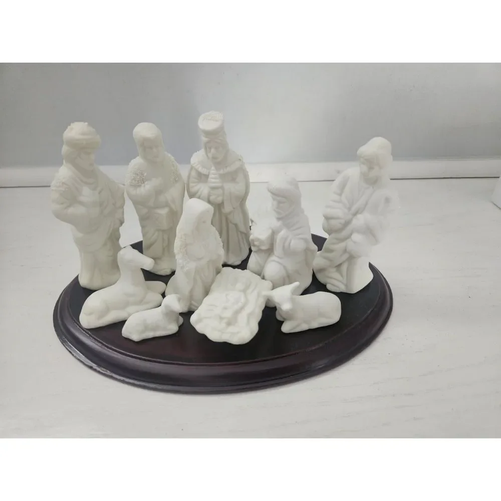 World Bazaars Nativity Set - Jade Collection 11pc Including‎ Wood Base